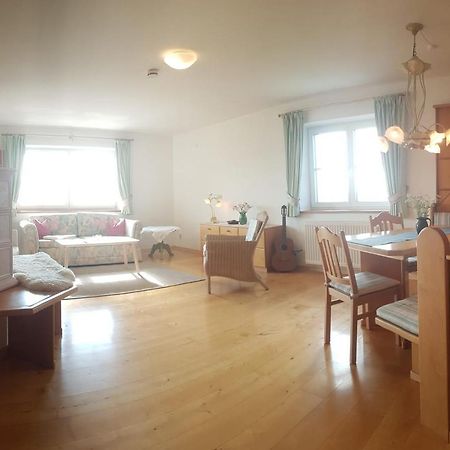 זל אם מוס Wunderschoene Ferienwohnung Mit Seeblick מראה חיצוני תמונה