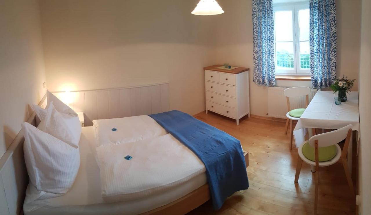 זל אם מוס Wunderschoene Ferienwohnung Mit Seeblick מראה חיצוני תמונה