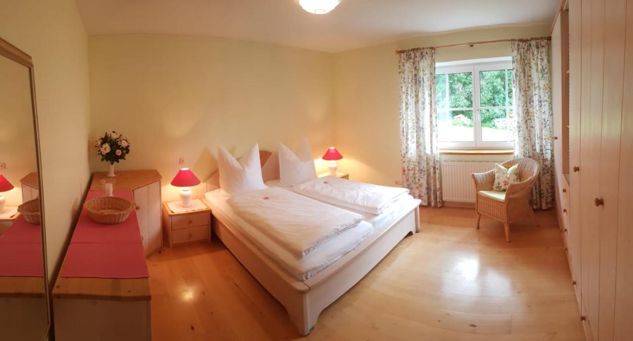 זל אם מוס Wunderschoene Ferienwohnung Mit Seeblick מראה חיצוני תמונה